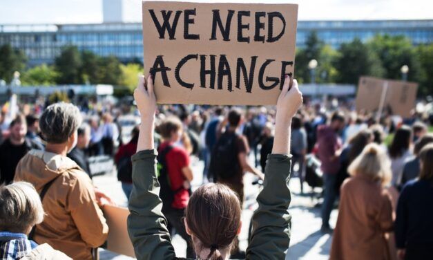 ANTE EL OTOÑO DEL DESCONTENTO JUVENIL